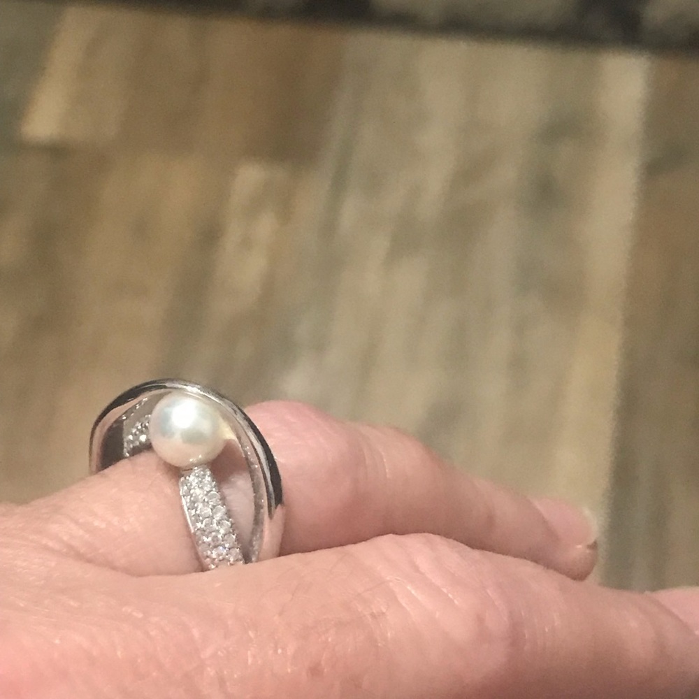 Genuine 7mm White Pearl Ring - Picture 7 of 8